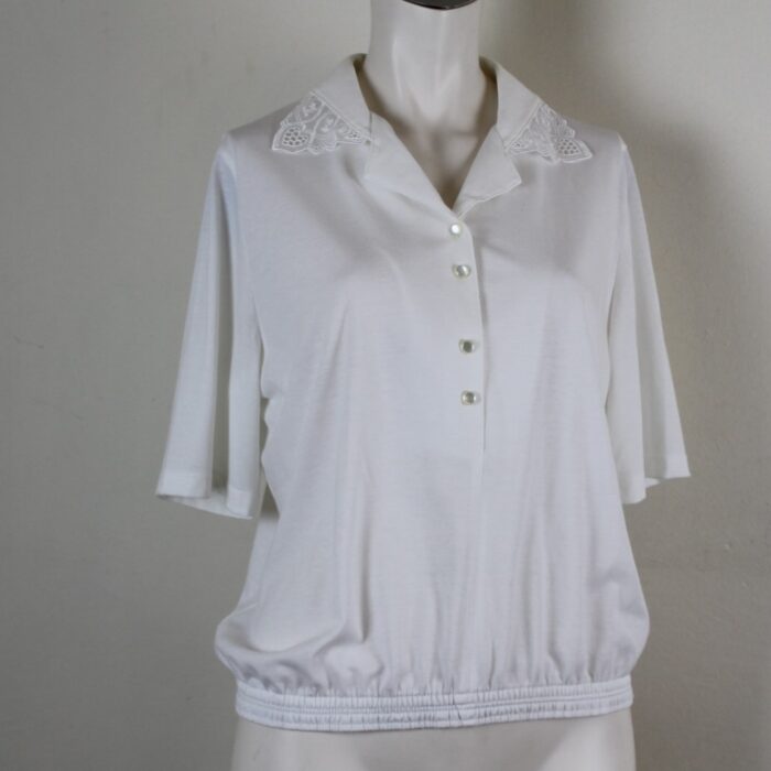 Sportliche Kurzarm-Trachten-Bluse mit Kragen & Bündchen