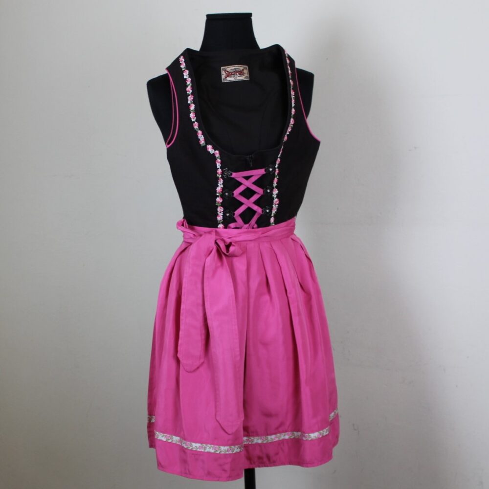 Modisches Dirndl von Stockerpoint