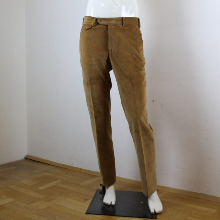 Trachten-Cordhose von brisbane moss