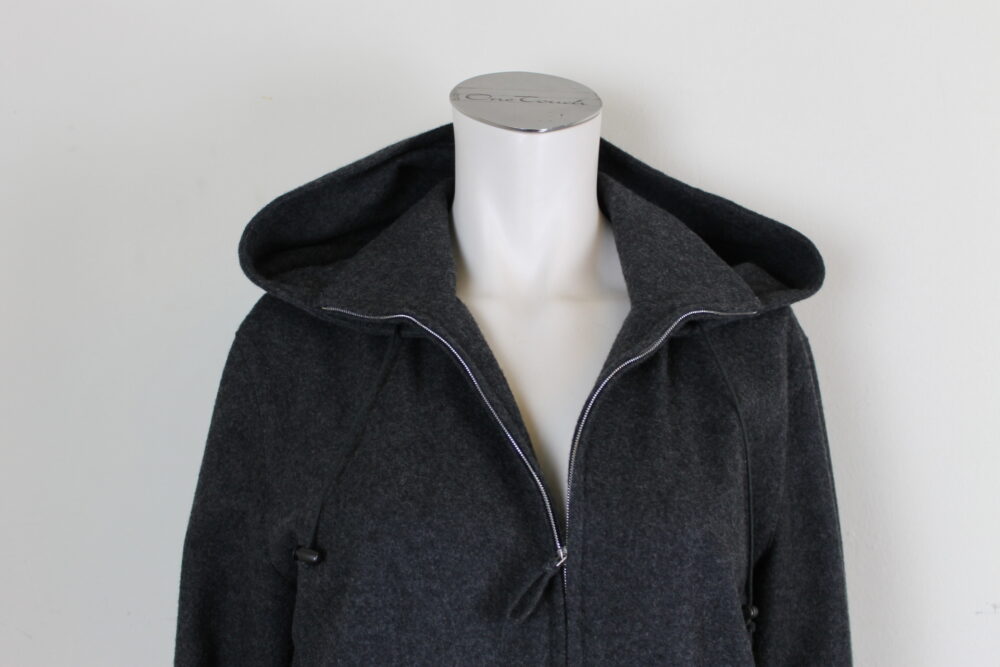 Sportliche Trachten-Kaputzenjacke von Gössl – Bild 4