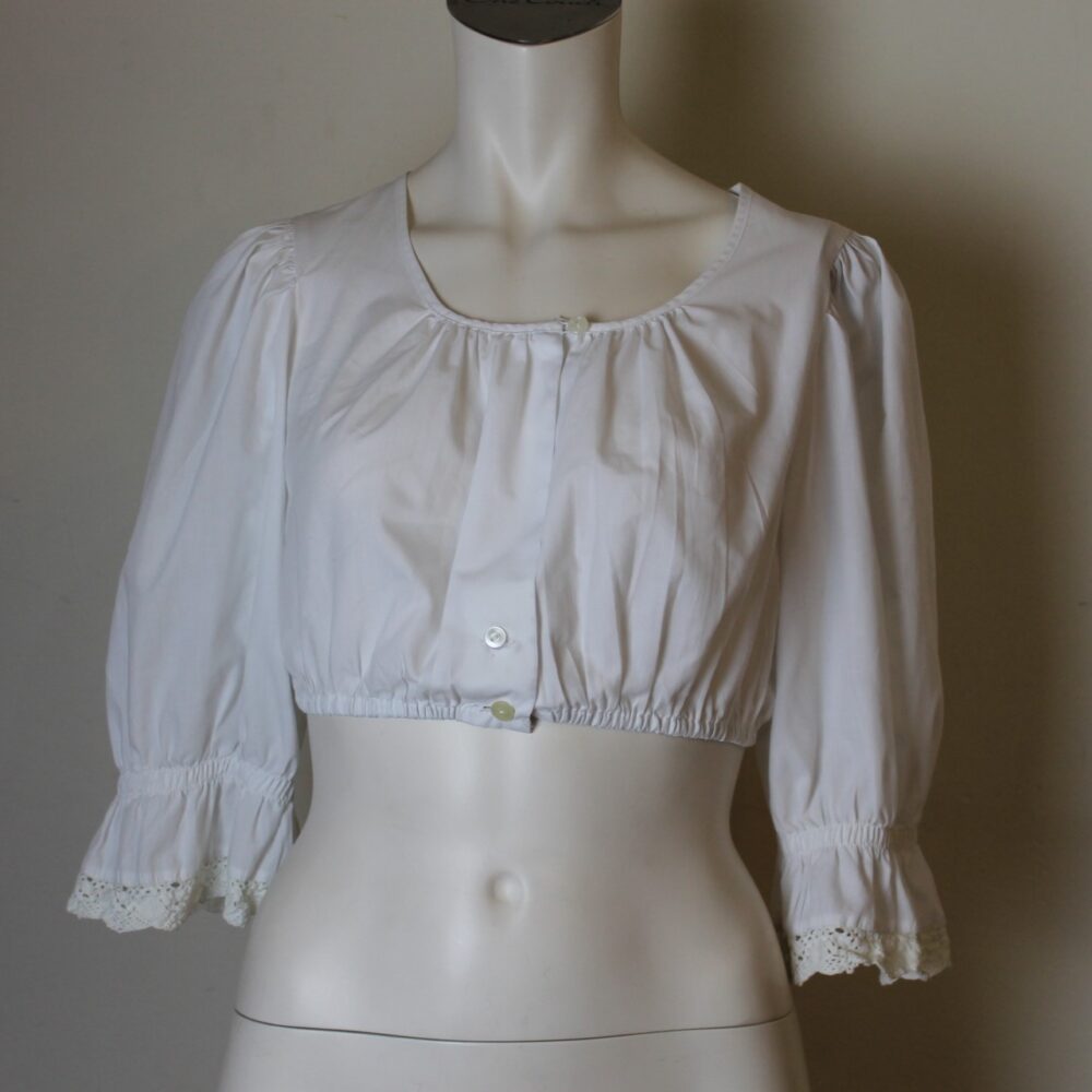 Dirndlbluse mit Spitze – Bild 2
