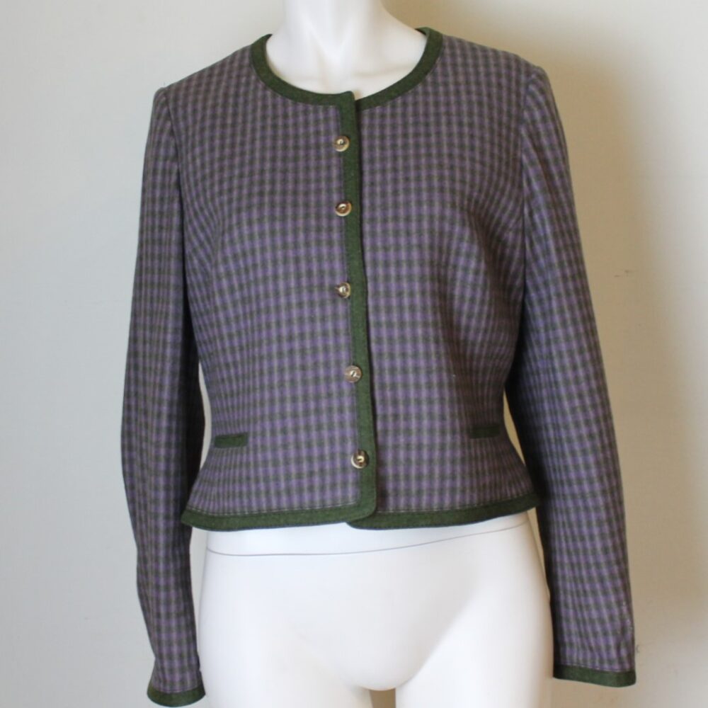 Jacke von Resi Hammerer mit Hirschhornknöpfen – Bild 5