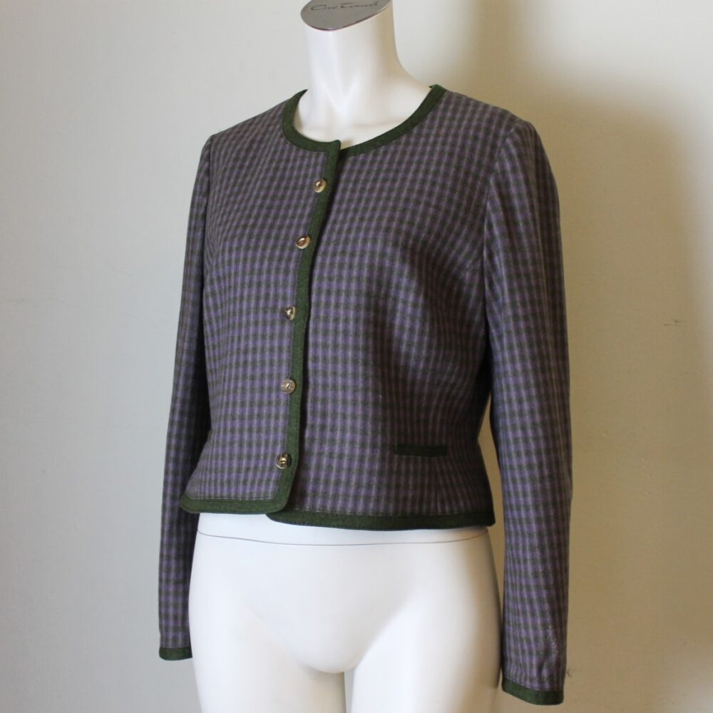 Jacke von Resi Hammerer mit Hirschhornknöpfen – Bild 4