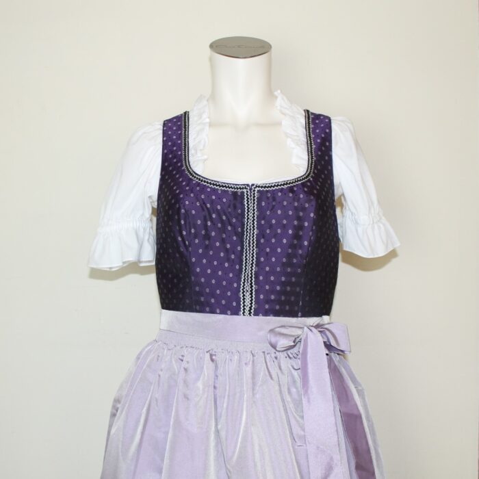 Festliches Dirndl von Trachten Fasching Turnau mit Täschchen