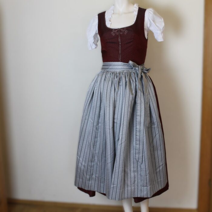 Festliches Dirndl