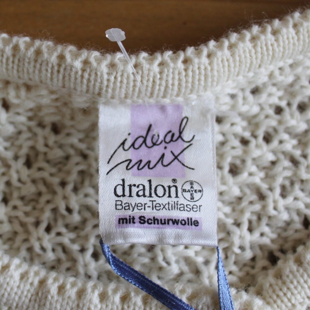Trachten-Strickjacke – Bild 6