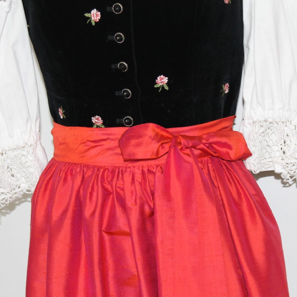 Rosen-Dirndl von Sportalm – Bild 2
