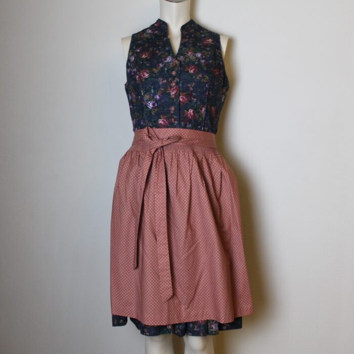 Florales knielanges Dirndl