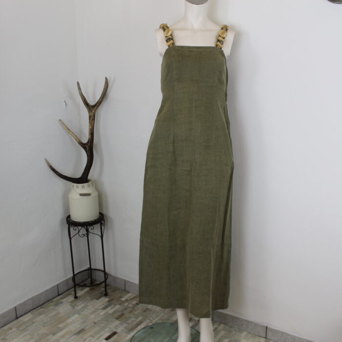 Leinen-Trachtenkleid von Basset mit Hornelementen an den Trägern
