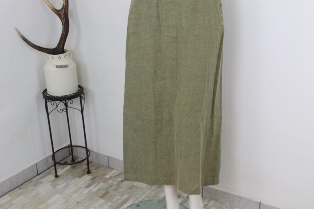 Leinen-Trachtenkleid von Basset mit Hornelementen an den Trägern – Bild 4