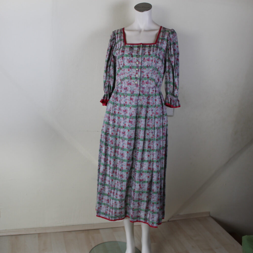 Sommerdirndl von Zechner Trachten – Bild 2