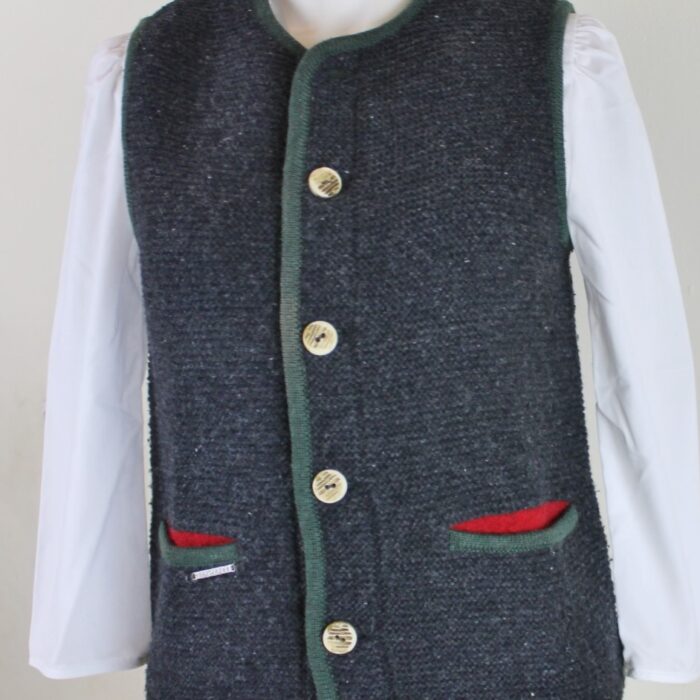 Trachtengilet von h. Moser Damen