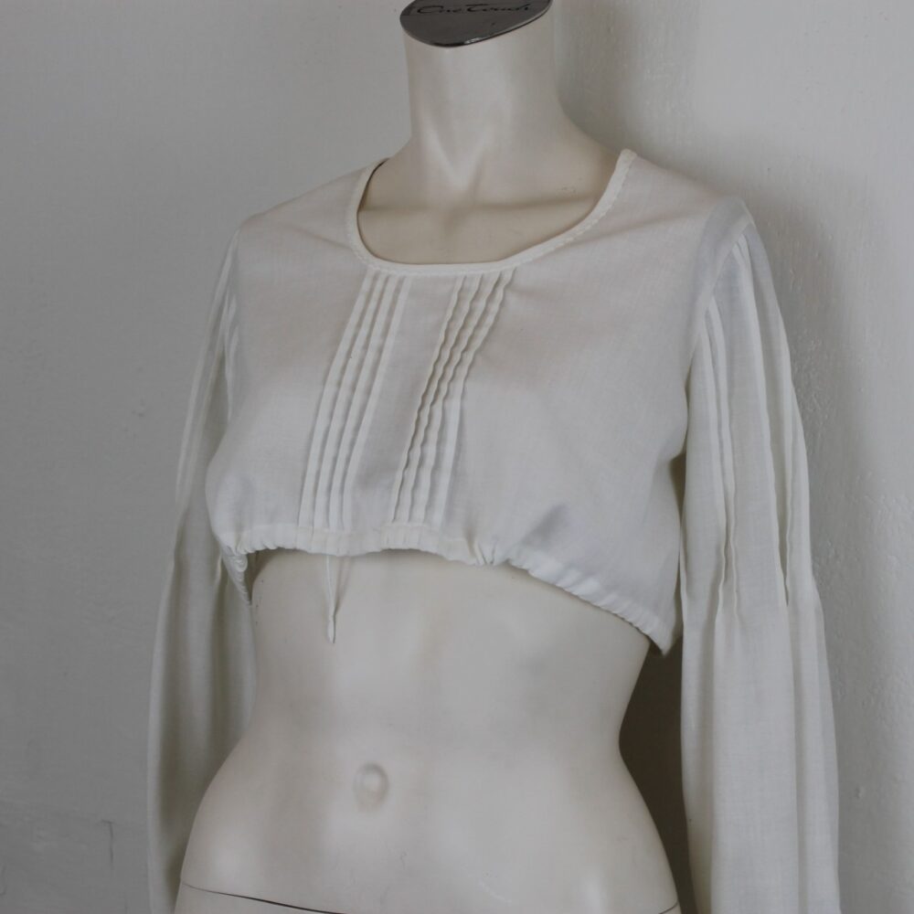 Traditionelle Dirndlbluse, langarm in Größe 42