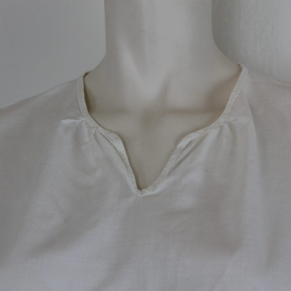 Traditionelle Dirndlbluse, kurzarm in Größe 42 – Bild 4