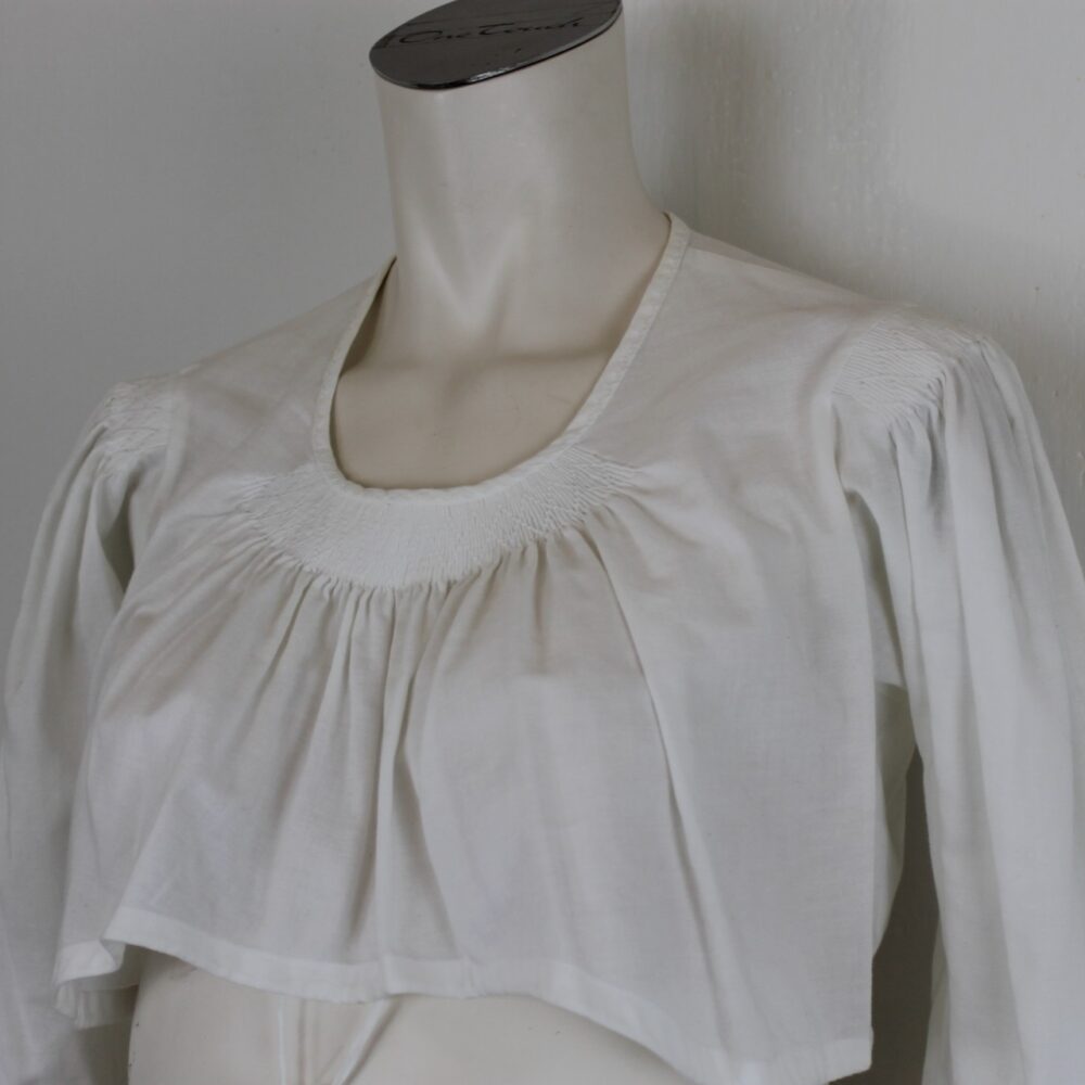 Traditionelle Dirndlbluse, langarm in Größe 42 – Bild 2