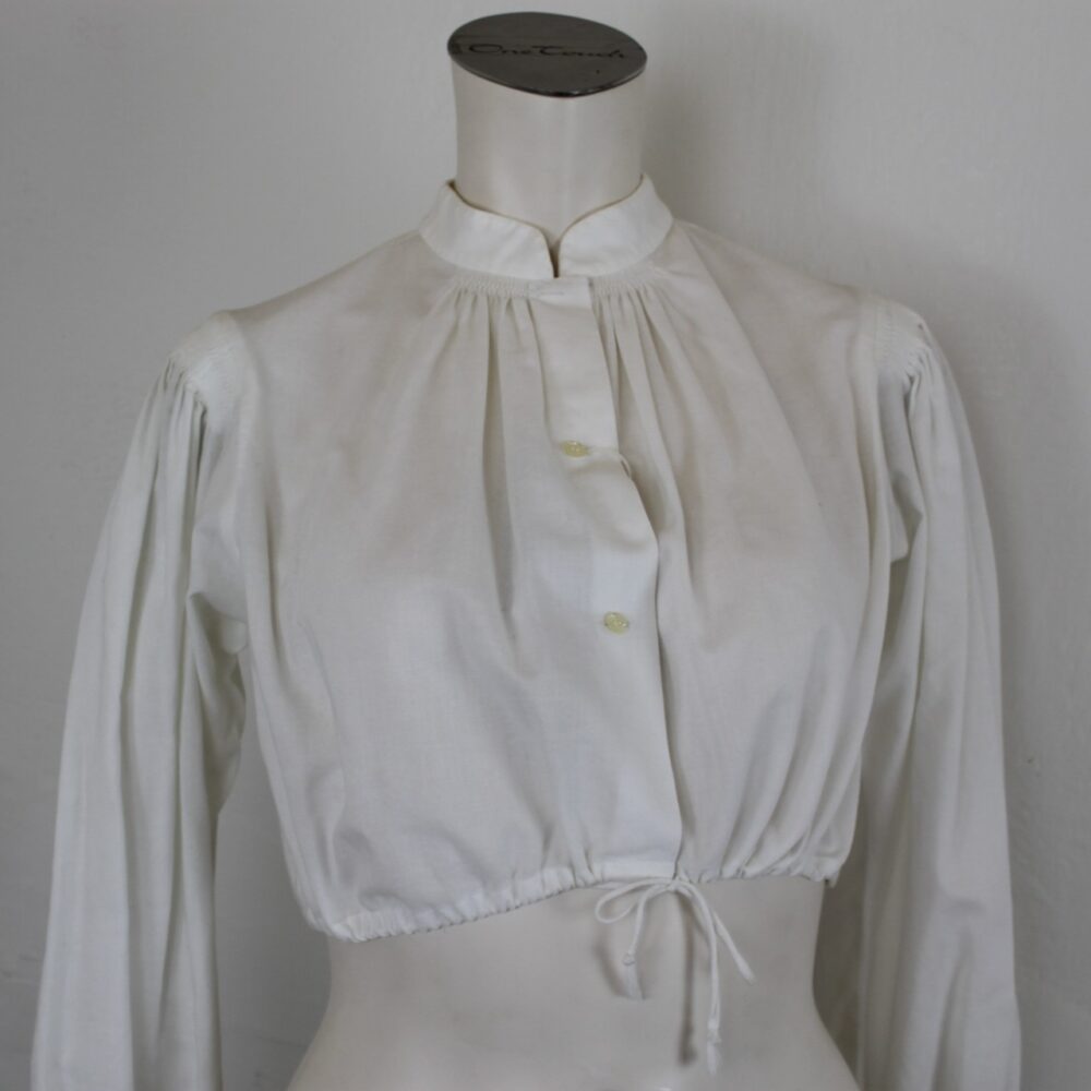 Traditionelle Dirndlbluse, langarm in Größe 42 – Bild 2