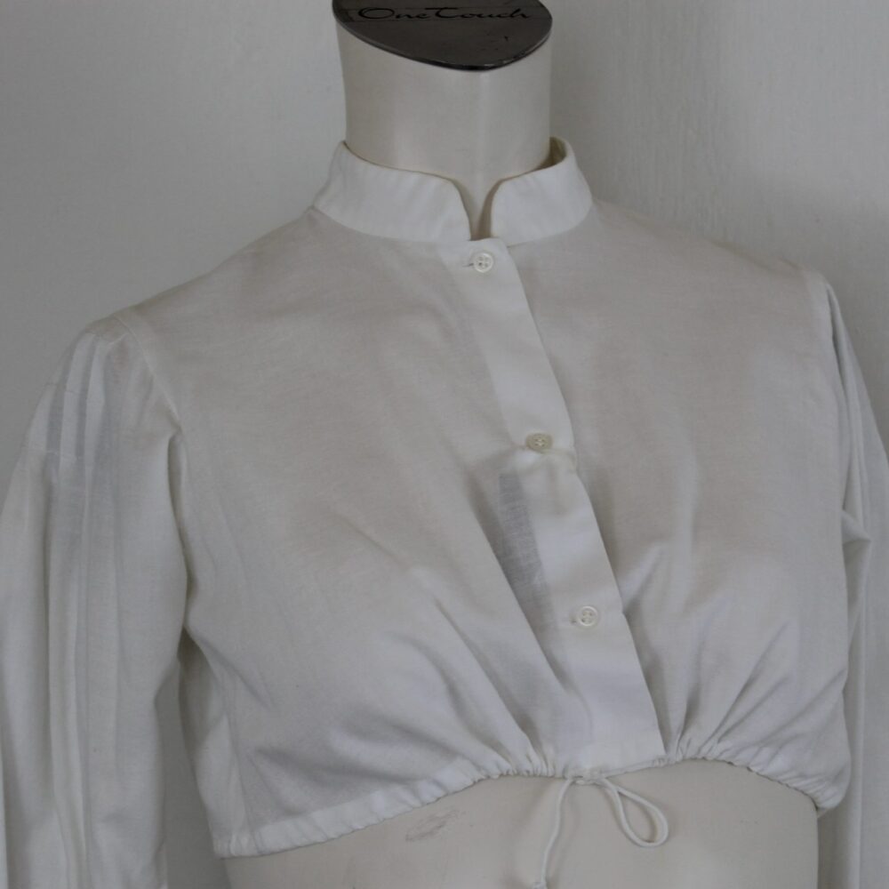 Traditionelle Dirndlbluse, langarm in Größe 42