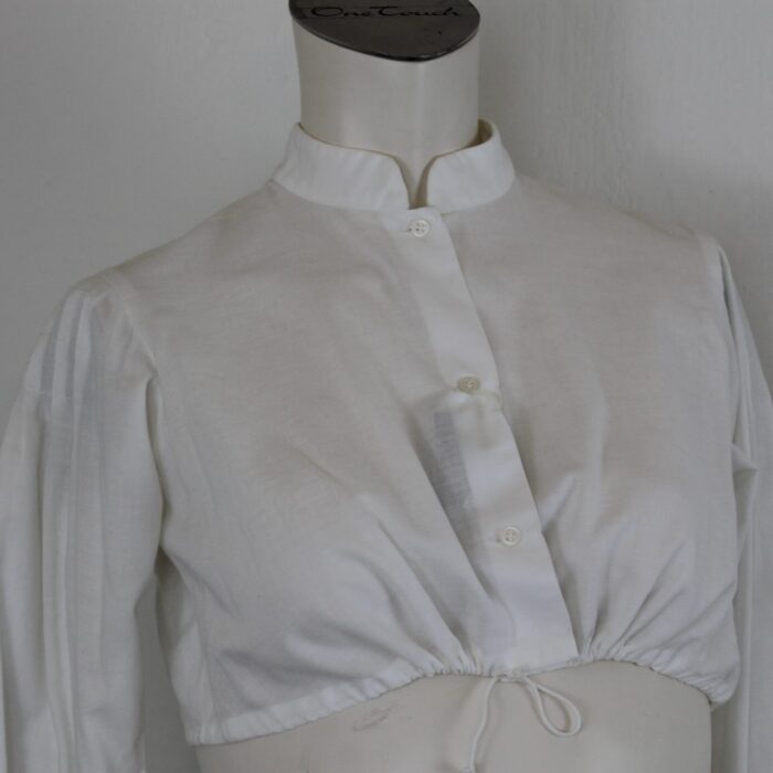Traditionelle Dirndlbluse, langarm in Größe 42