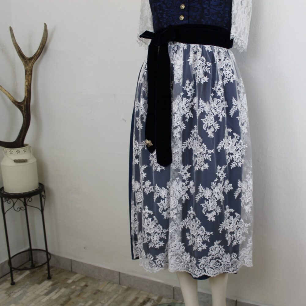 Dirndl von Alpenherz in Größe 40 – Bild 5