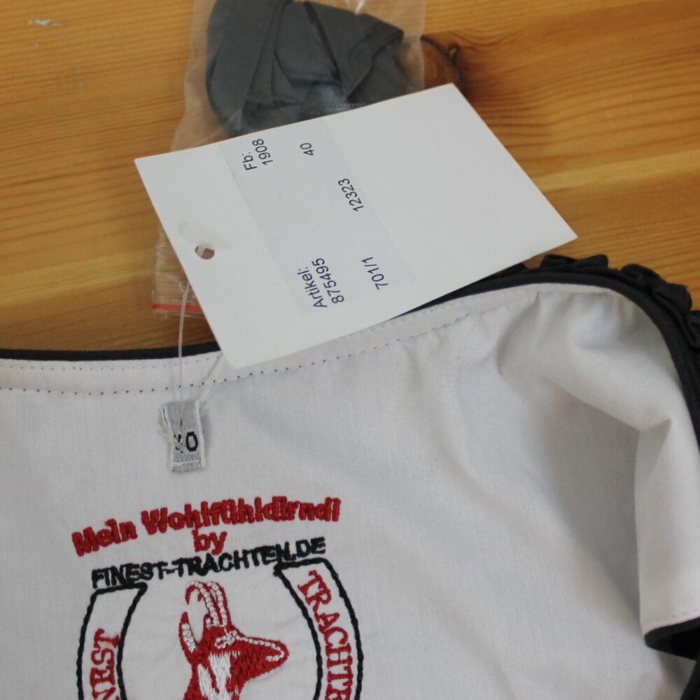 Dirndl von Finest Trachten in Größe 40 – Bild 5