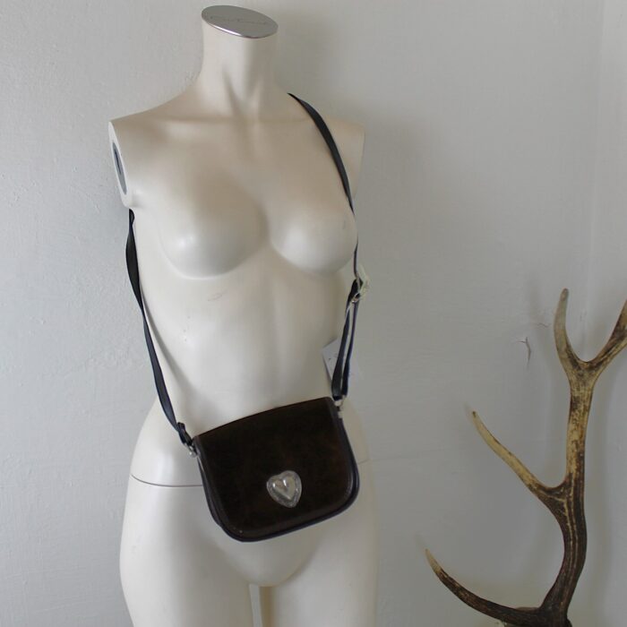 Tasche mit Herz aus Leder