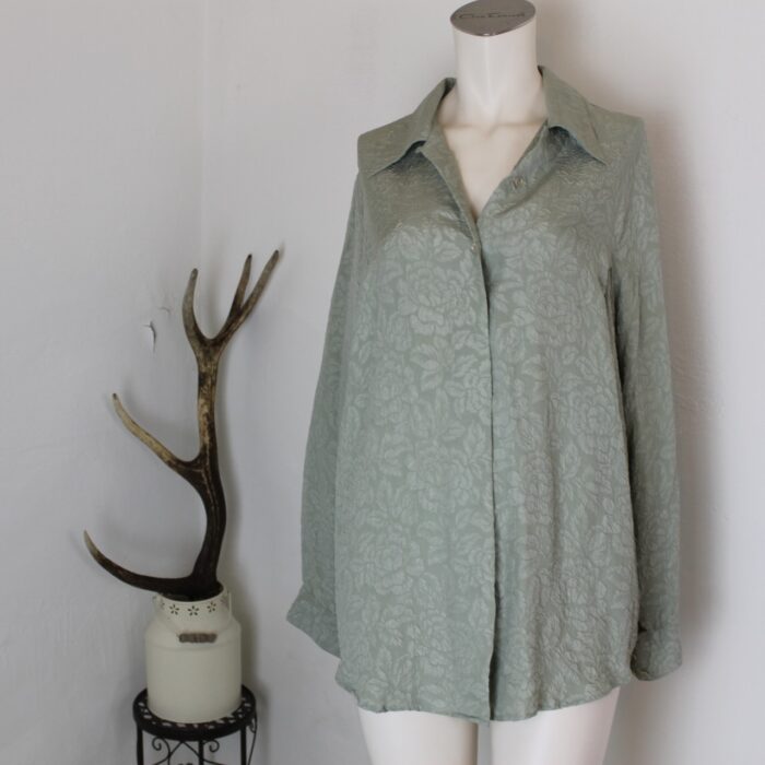 Seidenbluse on Christie & Jill